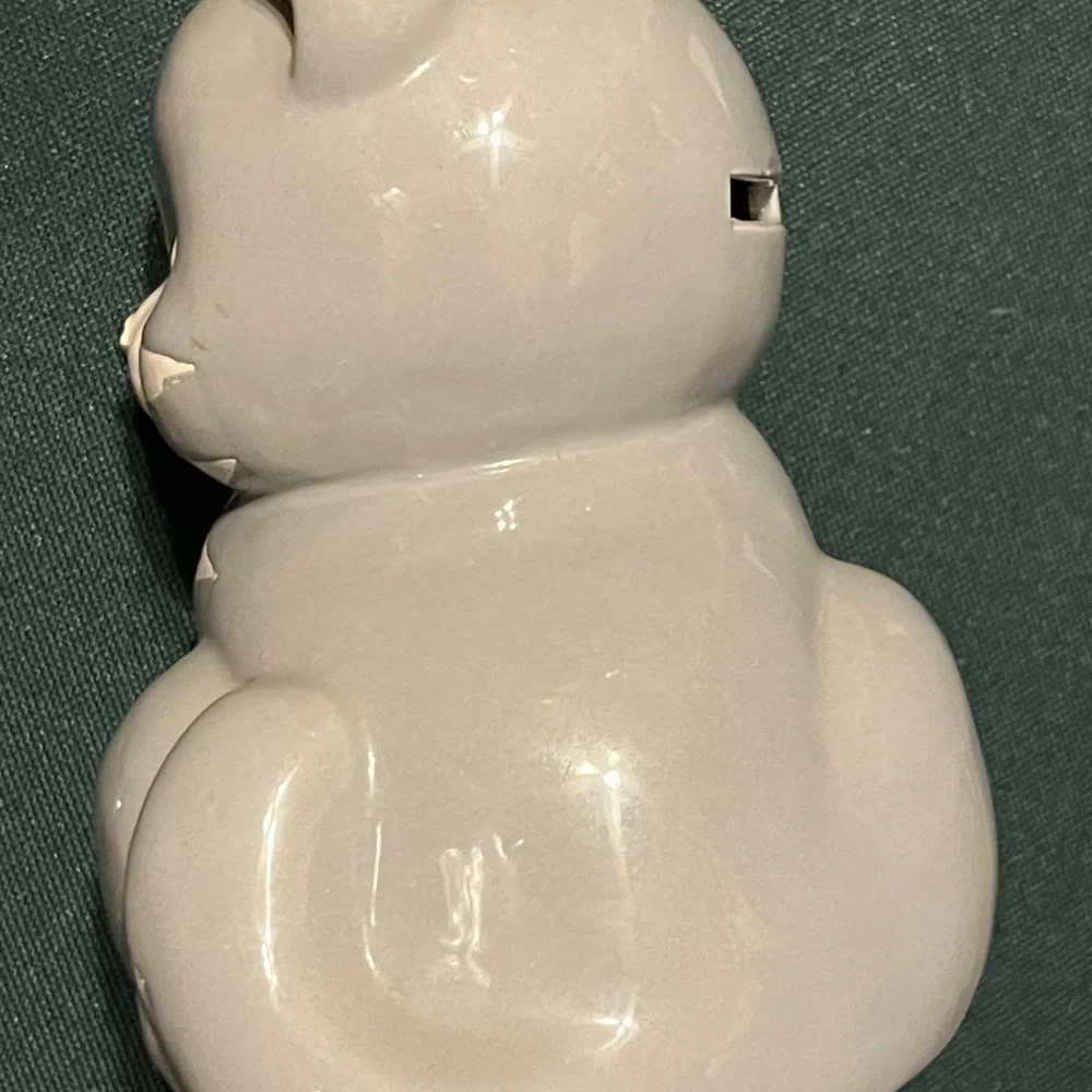 Handmade ceramic kitty coin bank coin slot back of head, gray white kitty 6 x 5” - Picture 4 of 8